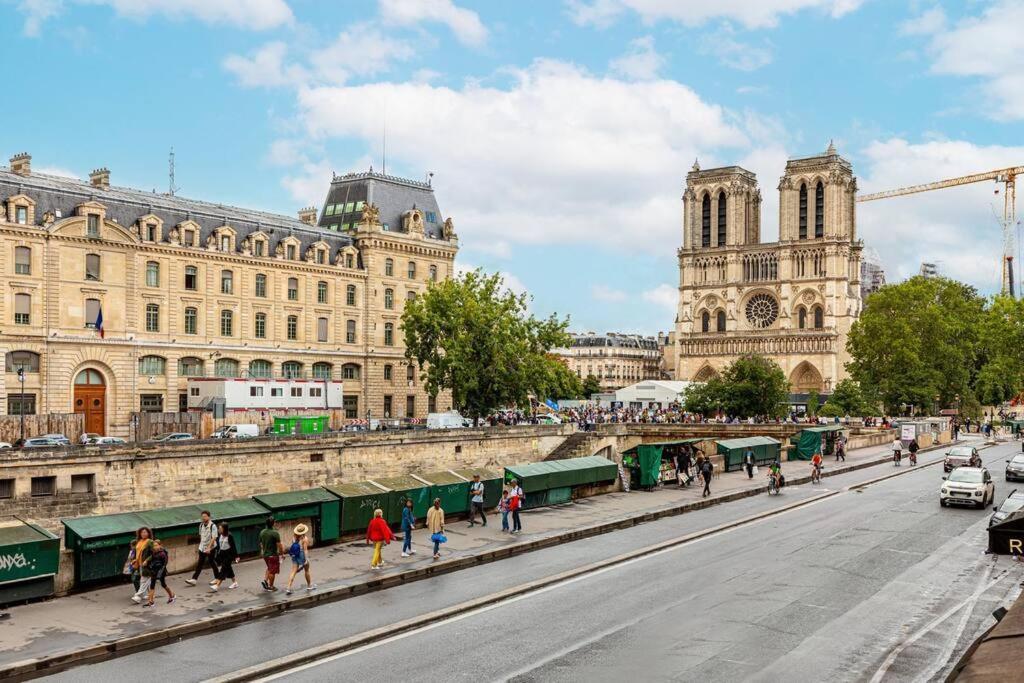Spacieux A Deux Pas De Notre-dame * Parijs